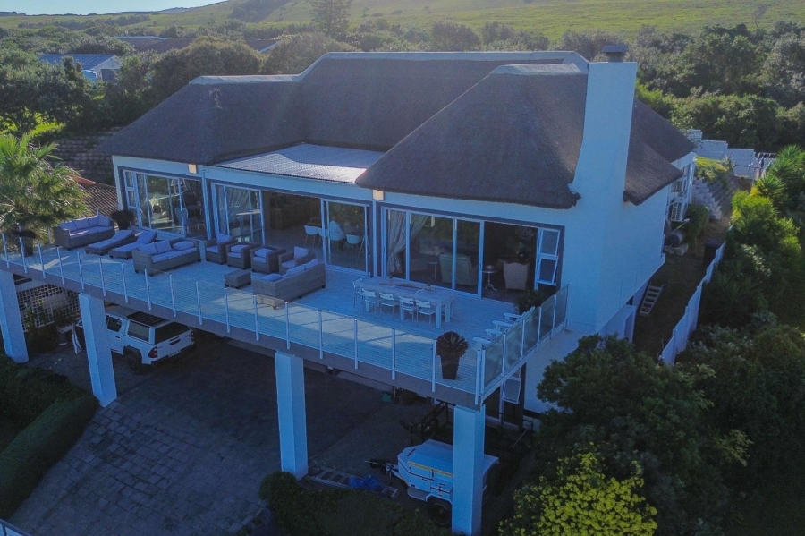 4 Bedroom Property for Sale in Cannon Rocks Eastern Cape